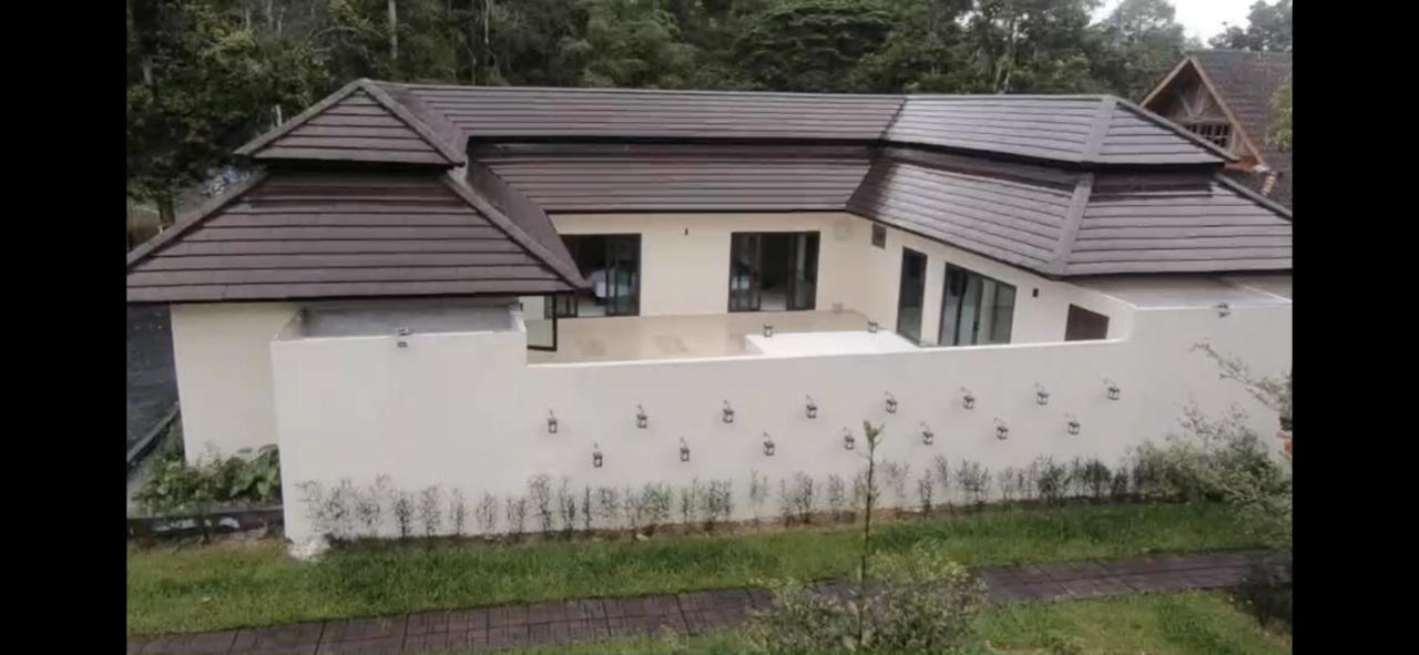 Charis Pool Villa 2 - 3 Bedroom With Private Pool Bentong Extérieur photo