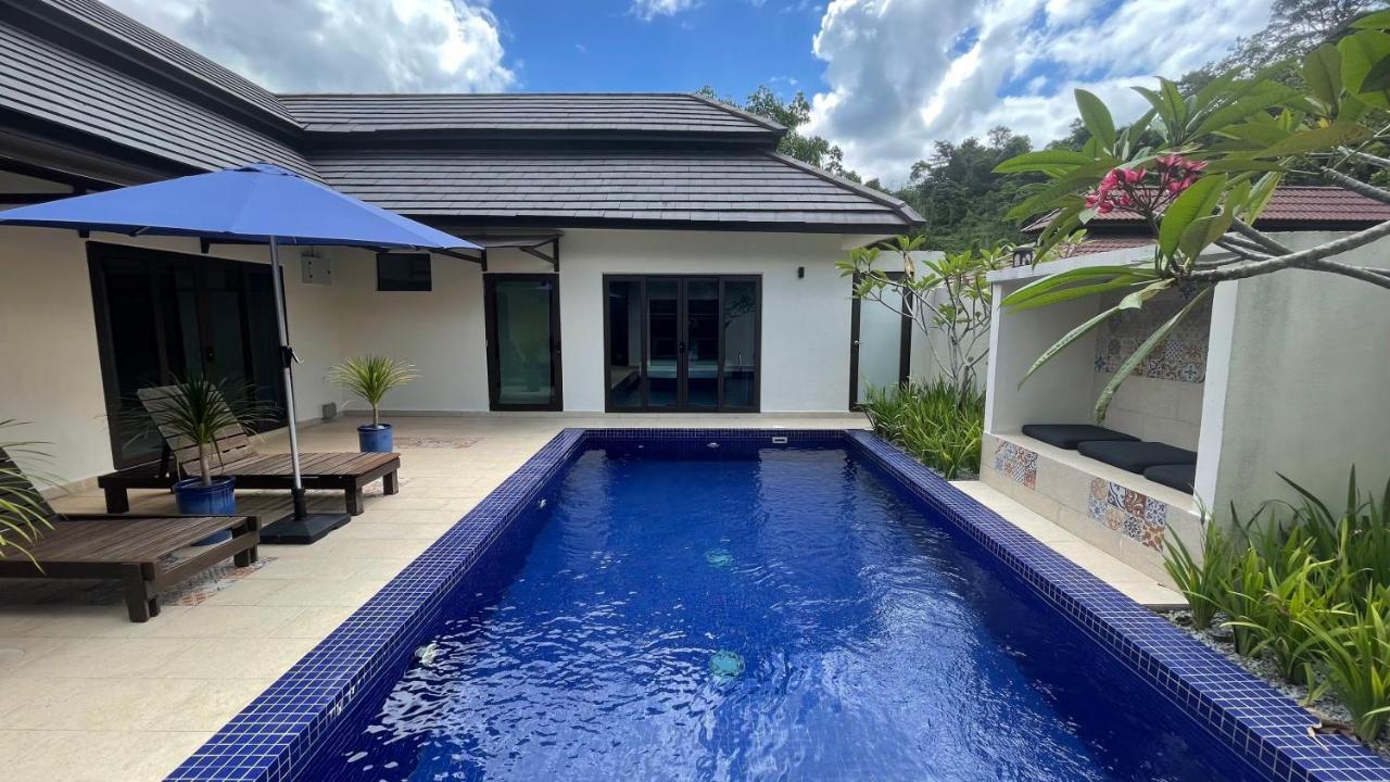 Charis Pool Villa 2 - 3 Bedroom With Private Pool Bentong Extérieur photo